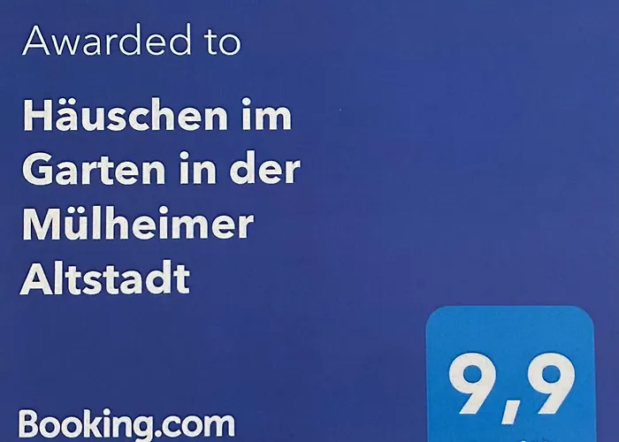 Haeuschen Im Garten In Der Muelheimer Altstadt