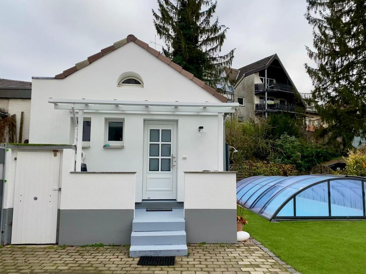 Apartment Haeuschen Im Garten In Der Muelheimer Altstadt *